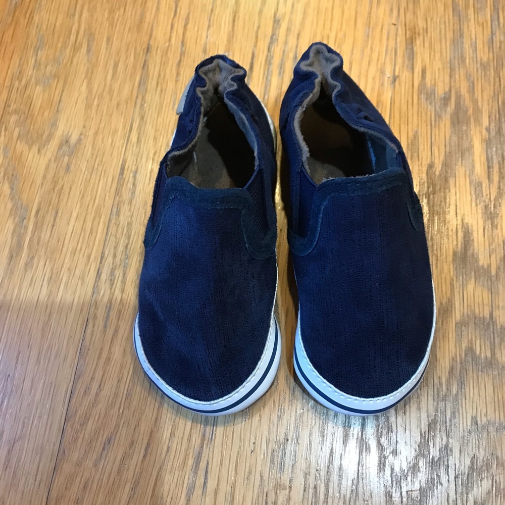 Robeez - navy size 6 to 12 months for baby